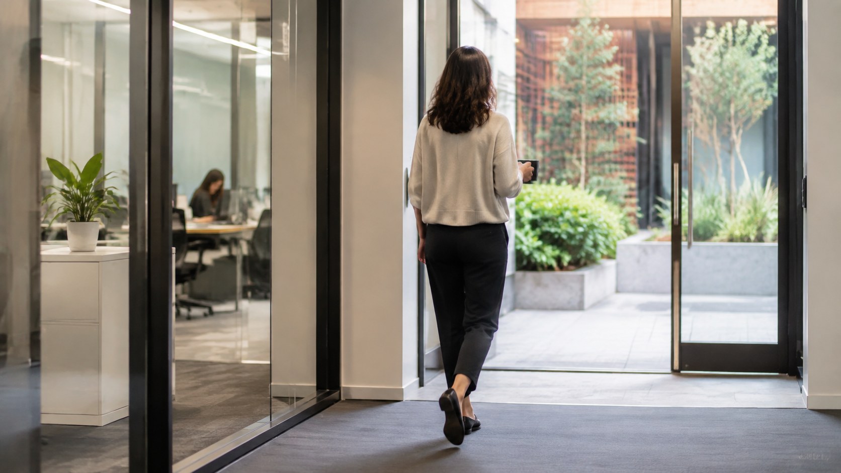 Marcher au travail : réduire concrètement le temps passé assis