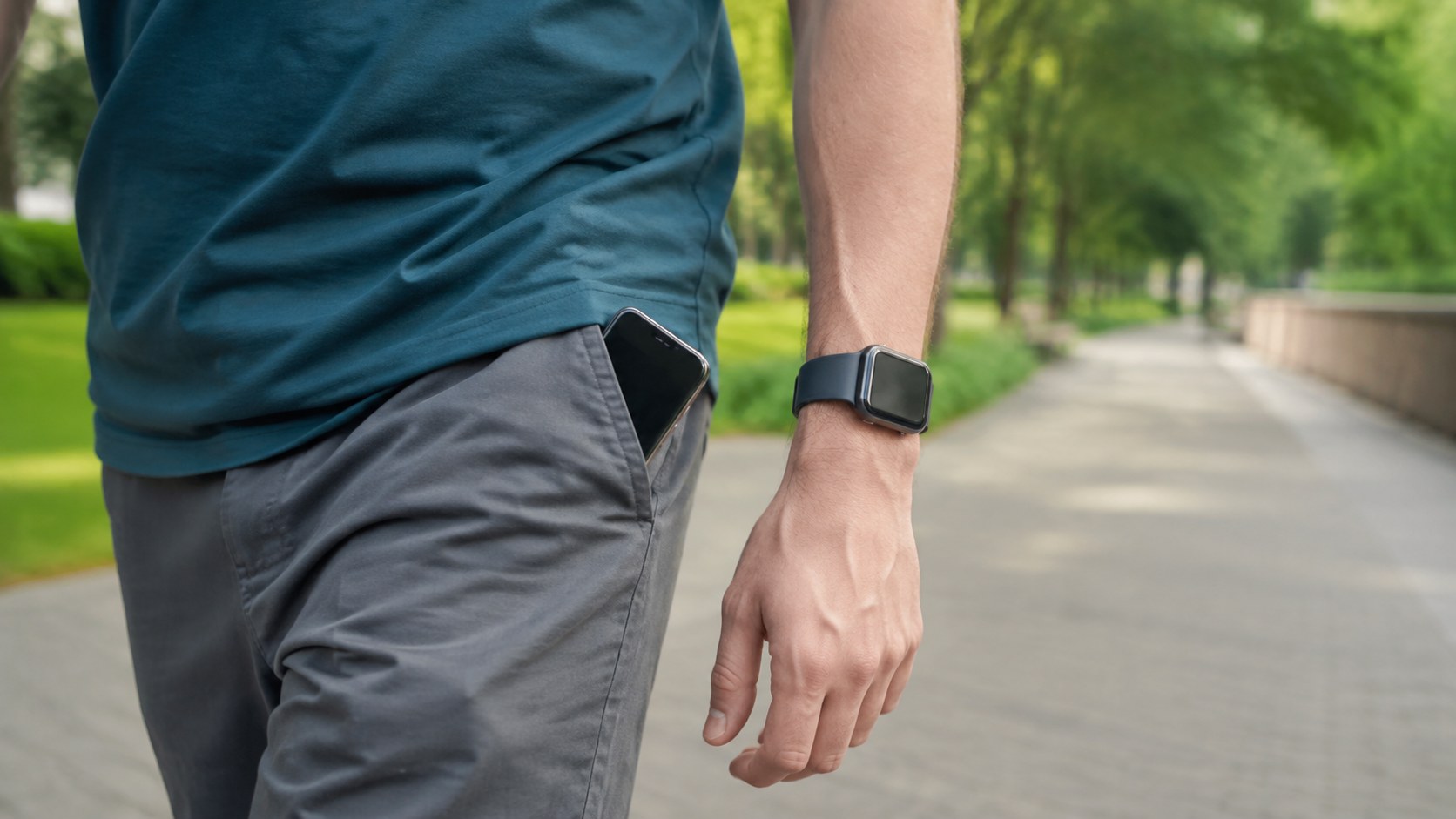 Téléphone ou montre connectée : quel outil compte le mieux vos pas ?